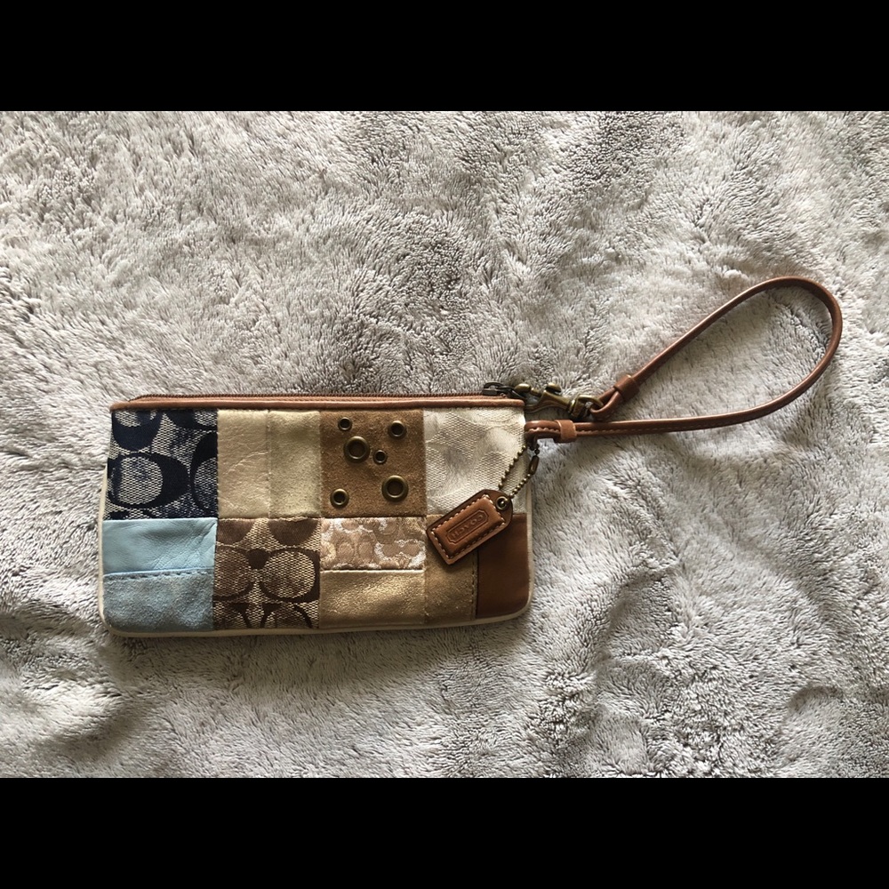 Vintage Style Coach Wristlet